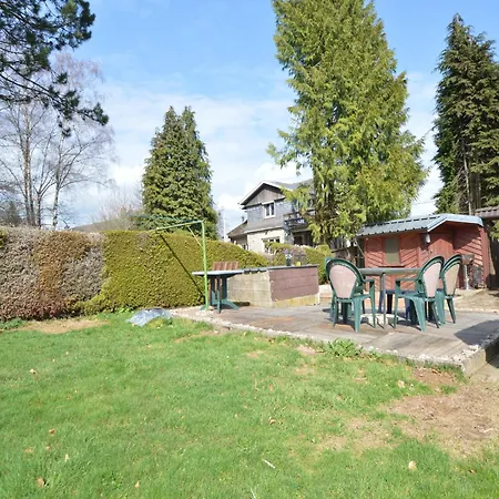 Retreat Near Forest 와이메스