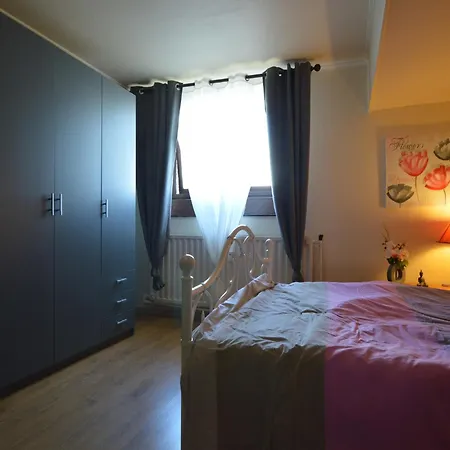 Retreat Near Forest 펜션